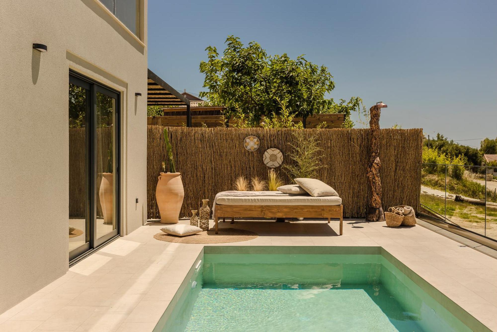 Hilaritas Luxury Suites Sea View, Private Pool & Jacuzzi Paradise Ratzaklíon Eksteriør bilde