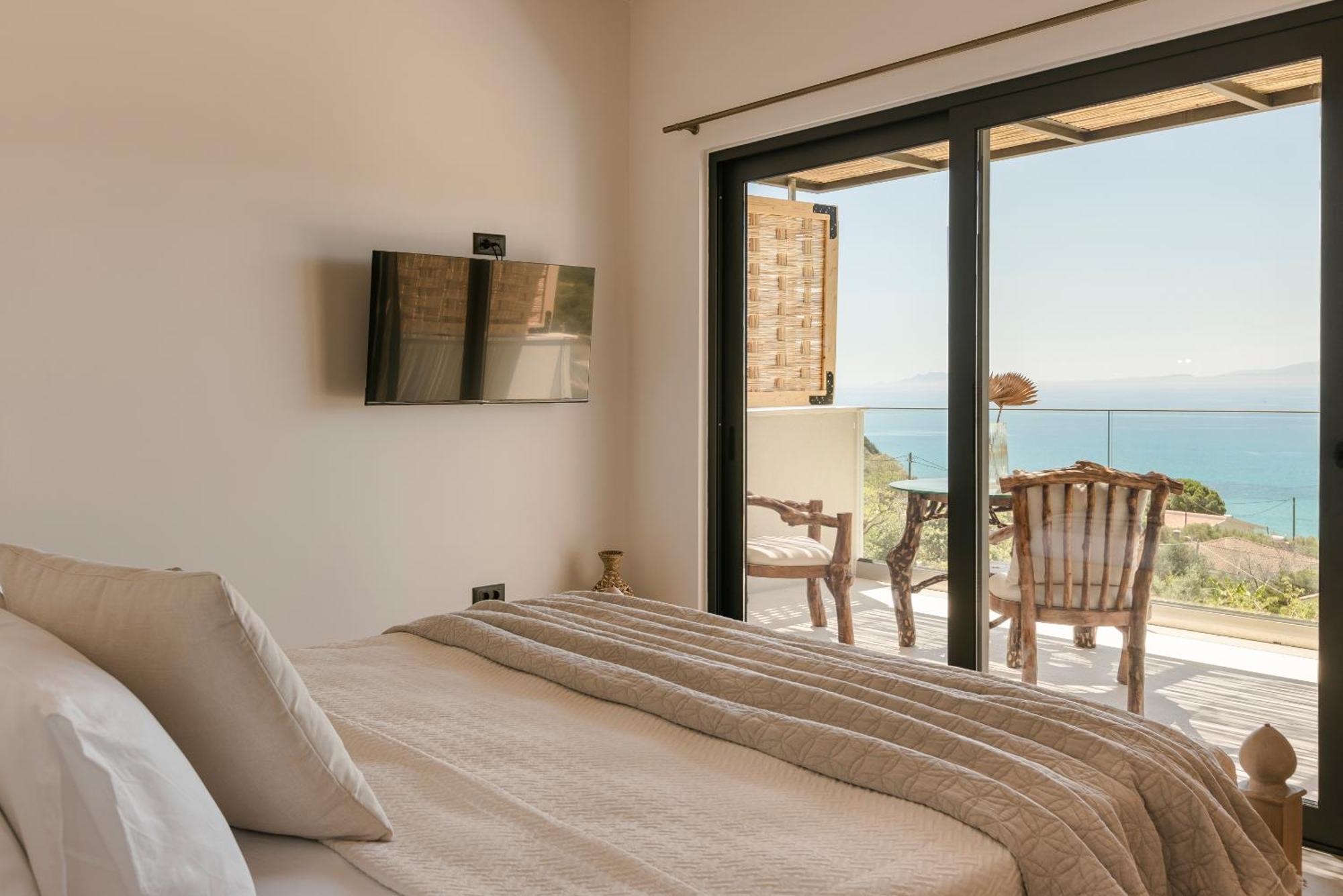 Hilaritas Luxury Suites Sea View, Private Pool & Jacuzzi Paradise Ratzaklíon Eksteriør bilde