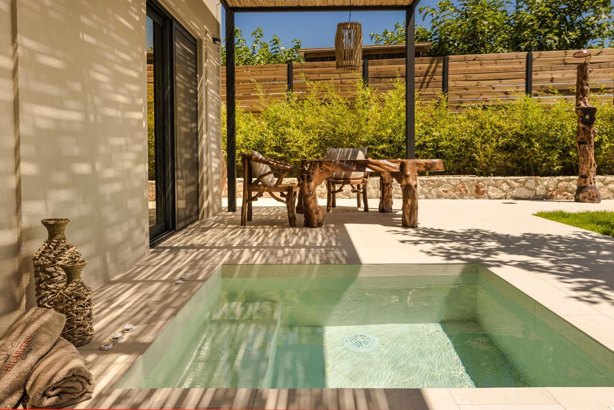 Hilaritas Luxury Suites Sea View, Private Pool & Jacuzzi Paradise Ratzaklíon Eksteriør bilde